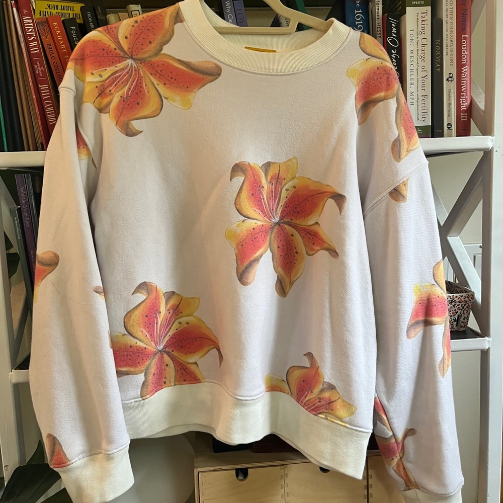 Juliet Johnstone Tiger Lily crewneck M